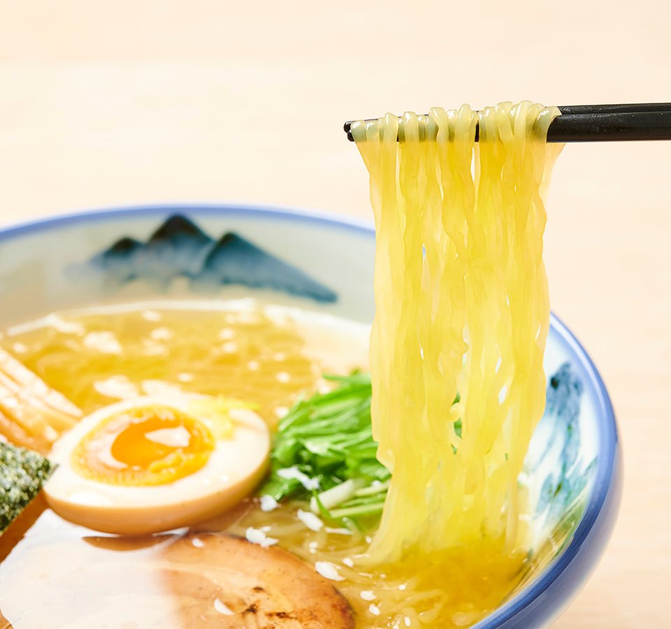 【 ぴあMOOK最強のお取り寄せ2024 】でこんにゃくらーめんが掲載されました👏✨ - らーめんAFURI 公式通販サイト