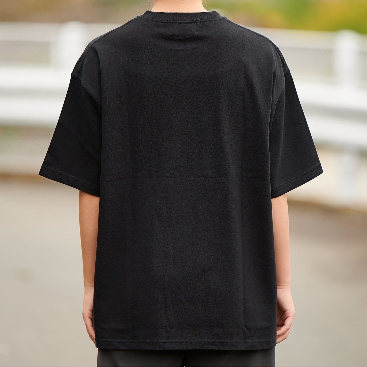 阿夫利 / 御朱印 タイポグラフィTシャツ(BLACK) - らーめんAFURI 公式通販サイト