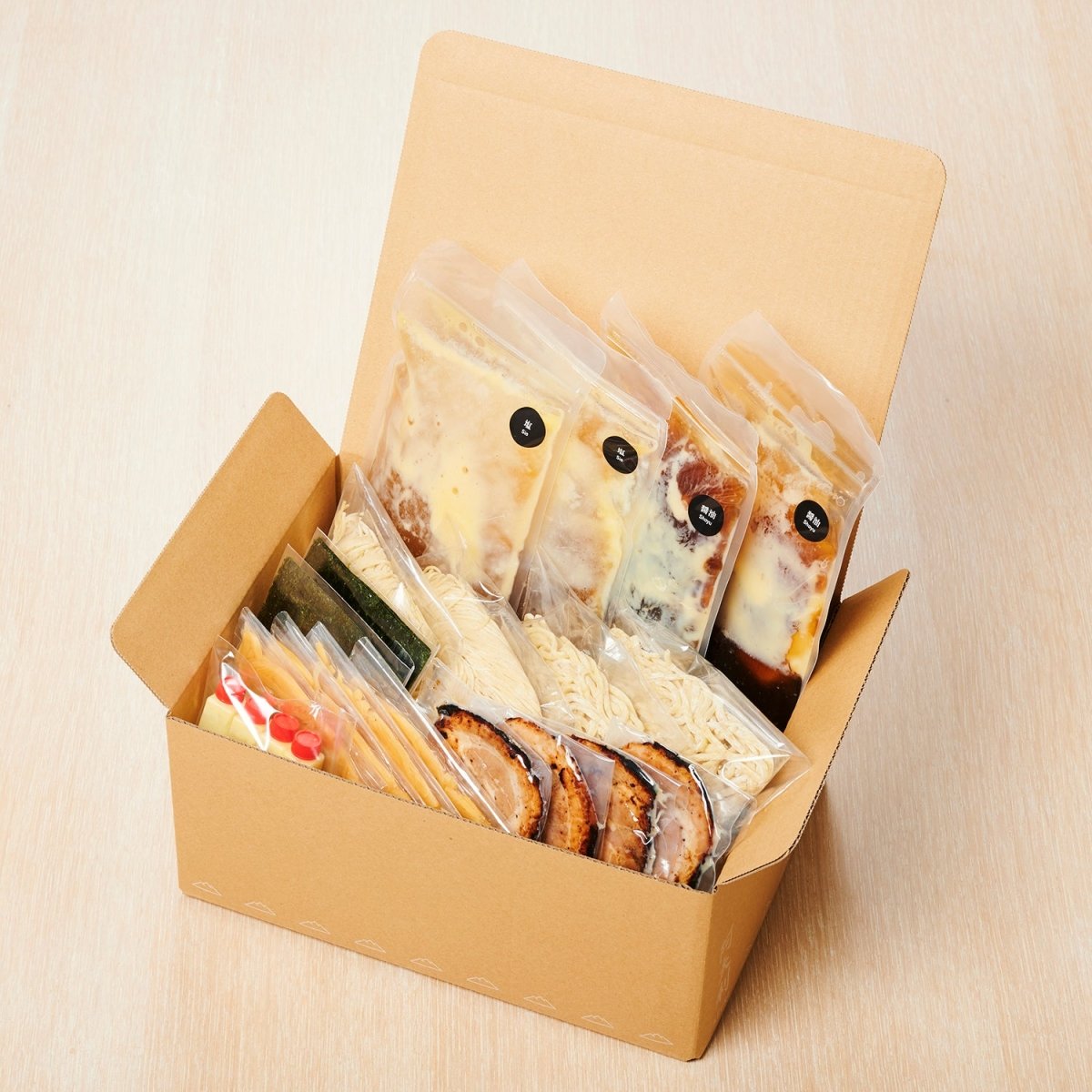 【特別販売】食べ比べ柚子塩/柚子醤油らーめん 4食入り - らーめんAFURI 公式通販サイト