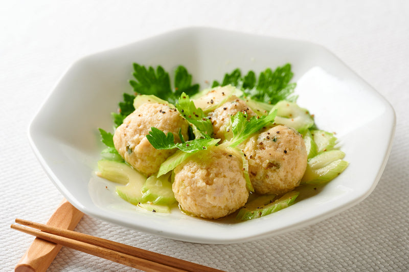 鶏団子とセロリのレモン和え