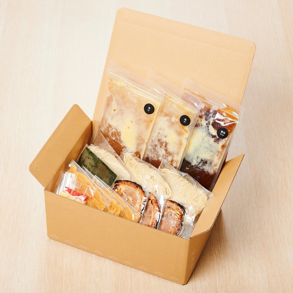 【食べ比べ】柚子塩／柚子醤油らーめん　3食入り - らーめんAFURI 公式通販サイト