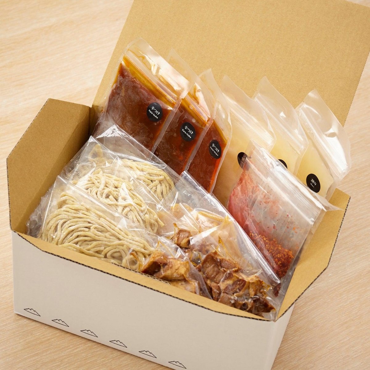 辛露 つけ麺　3食入り - らーめんAFURI 公式通販サイト